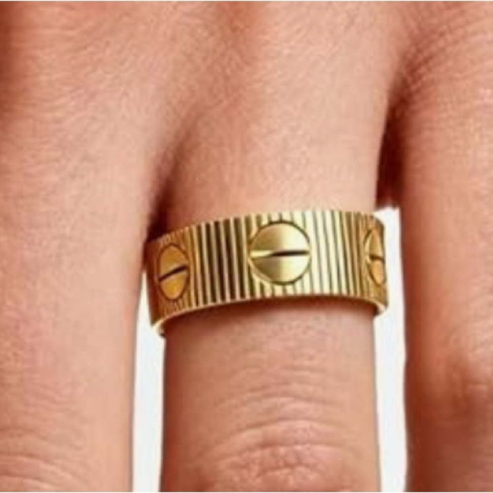 Luxurious gold ring with screw motifs - NEW